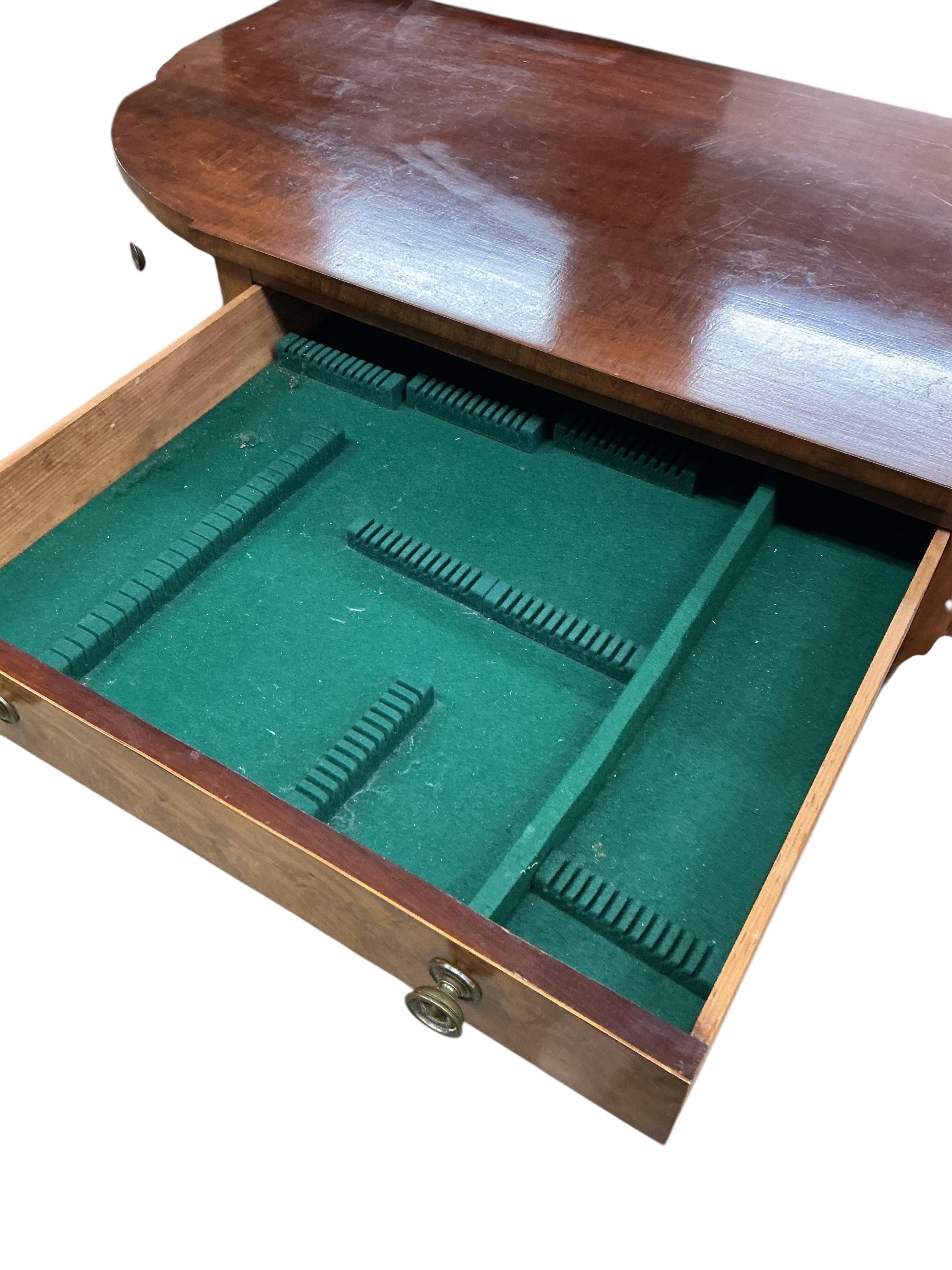 A George III mahogany bow front sideboard, width 137cm, depth 62cm, height 95cm